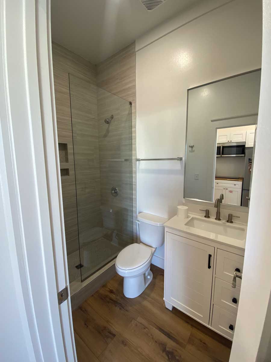 Luxurious ammenities in the bridal suite at Beachview Bar and Grill, Fort Walton, FL's number one wedding venue.