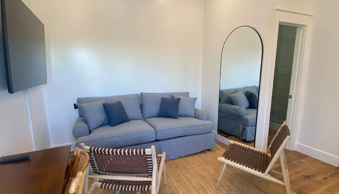 Luxurious ammenities in the groom suite at Beachview Bar and Grill, Fort Walton, FL's number one wedding venue.